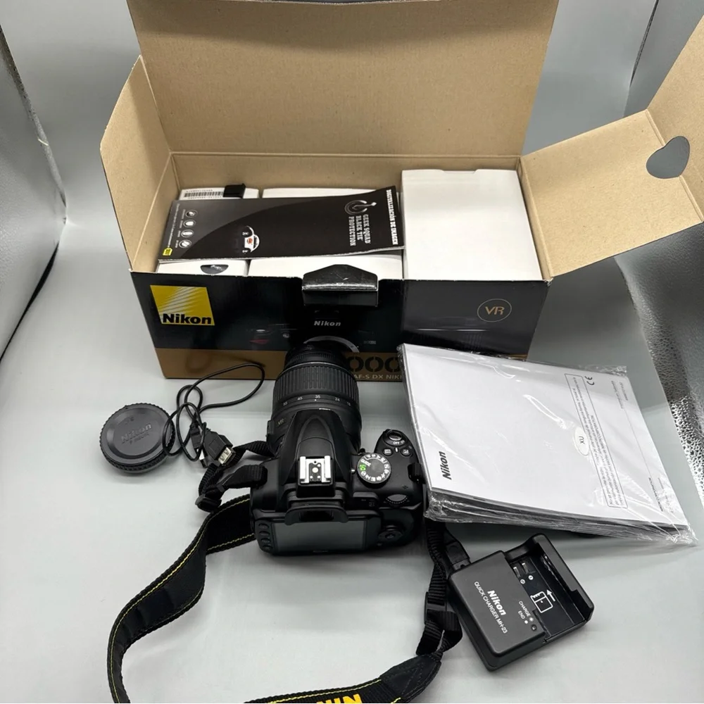 Nikon D3000 10.2MP Digital SLR Camera w/18-55mm f/3.5-5.6G Zoom Lens